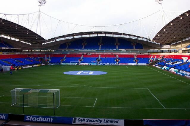 bolton006.jpg